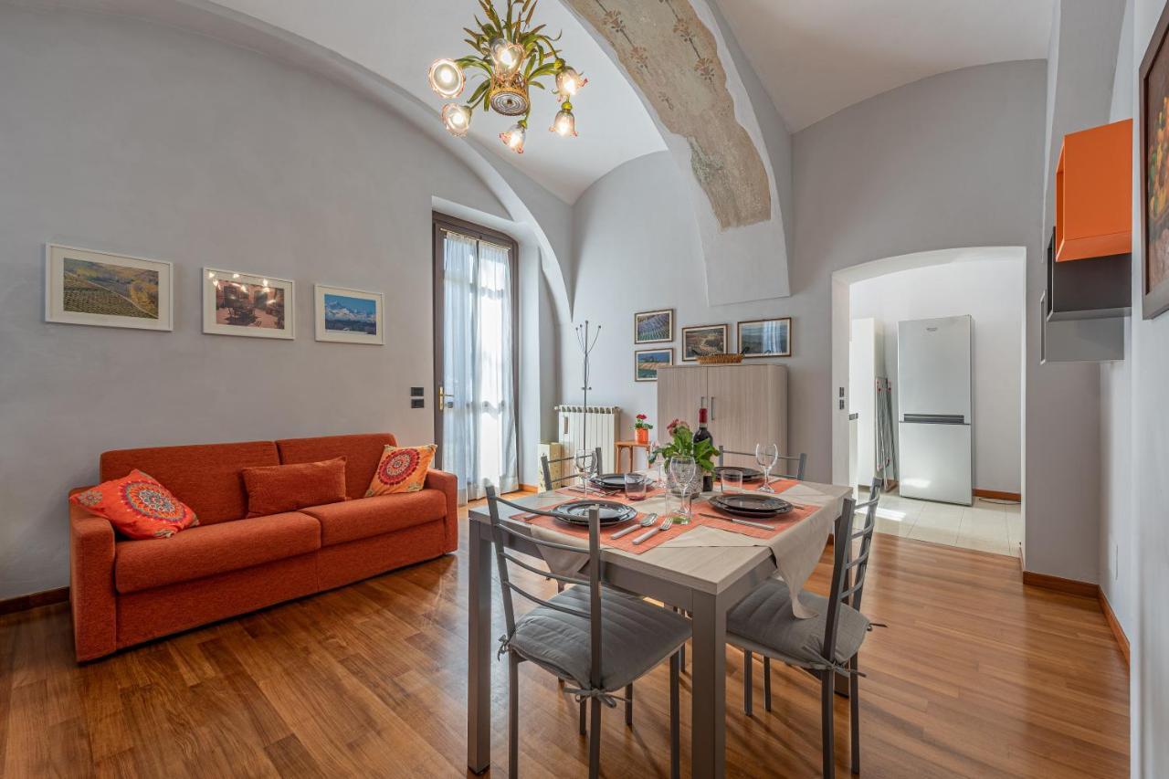 L'Antico Cedro Apartment Alba  Dış mekan fotoğraf